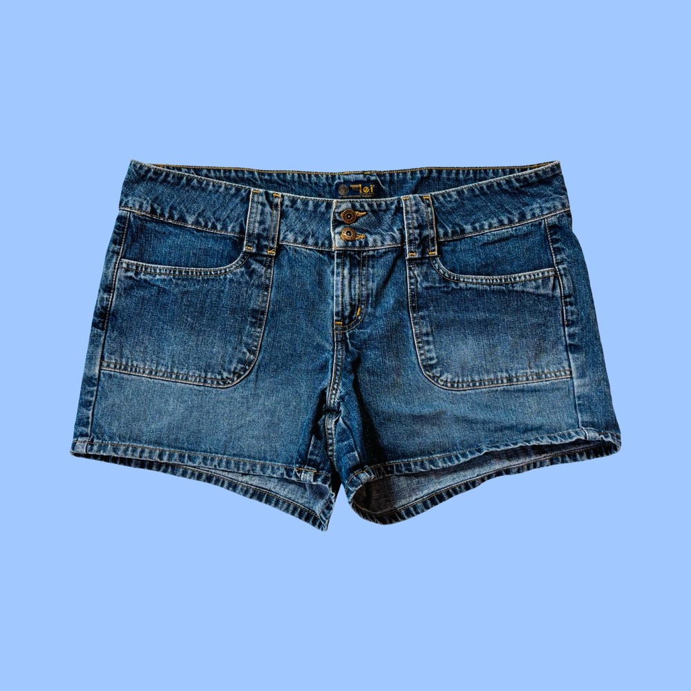 Vintage Women's Y2K Low Rise Denim Shorts Medium Wash Utility Pocket Size 18